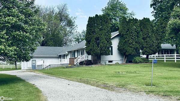 4.75 Acres of Land with Home for Sale in Oskaloosa, Iowa