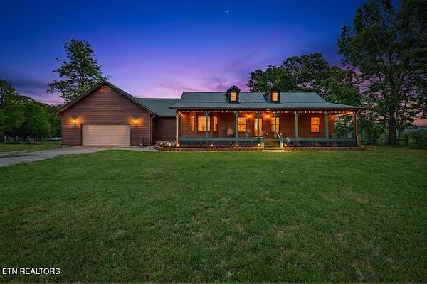 15.2 Acres of Recreational Land with Home for Sale in Crossville, Tennessee
