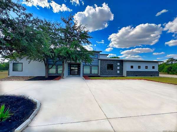 5.1 Acres of Land with Home for Sale in Bulverde, Texas