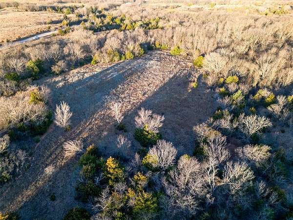 10 Acres of Land for Sale in Lindsay, Oklahoma