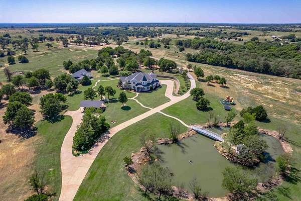 120 Acres of Land with Home for Sale in Elmore City, Oklahoma