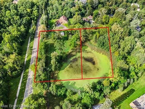 3.2 Acres of Residential Land for Sale in West Bloomfield, Michigan