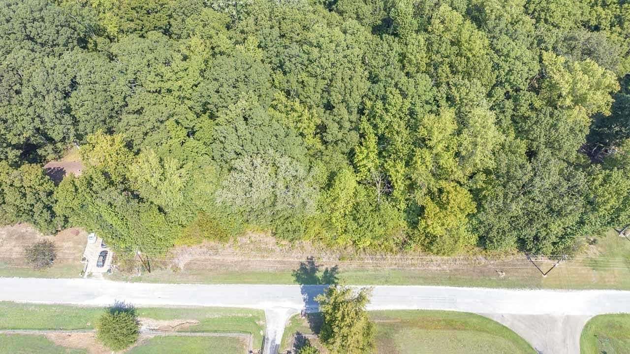 1 Acre of Residential Land for Sale in Arlington, Tennessee
