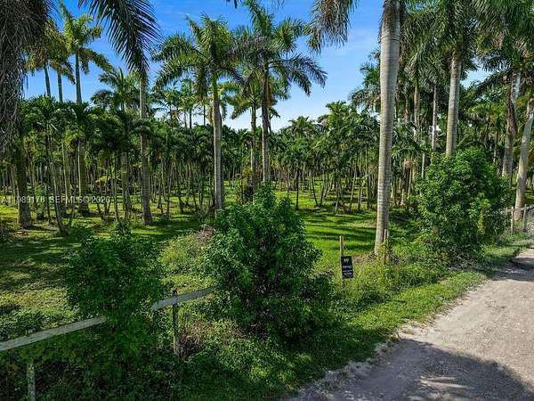2 Acres of Land for Sale in Miami, Florida
