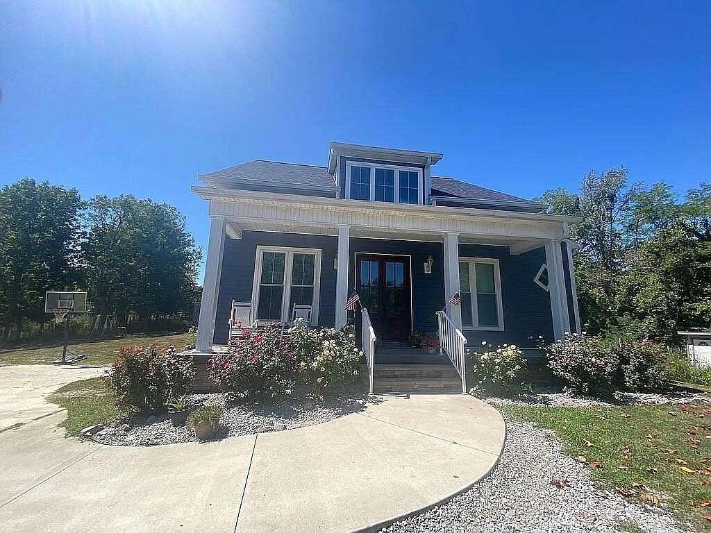 20 Acres of Land with Home for Sale in Harrodsburg, Kentucky