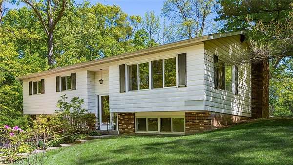 2 Acres of Land with Home for Sale in Zanesville, Ohio