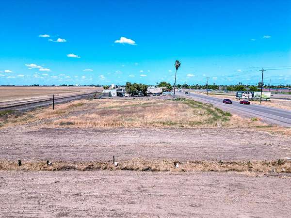 0.5 Acres of Commercial Land for Sale in Firebaugh, California