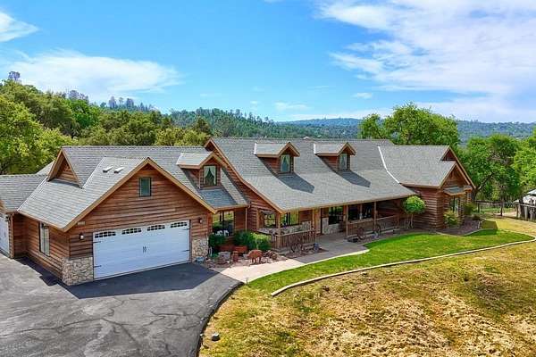 4.52 Acres of Land with Home for Sale in Coarsegold, California