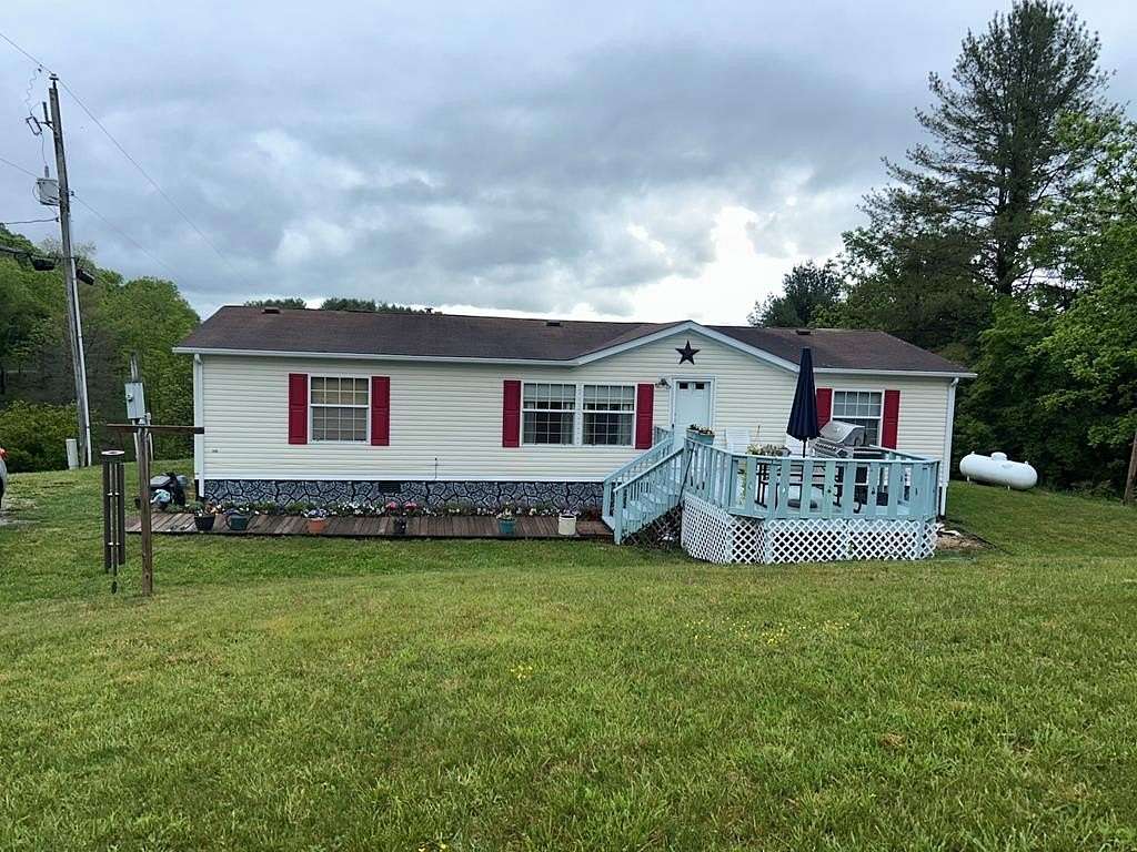 12.1 Acres of Land with Home for Sale in Crockett, Virginia