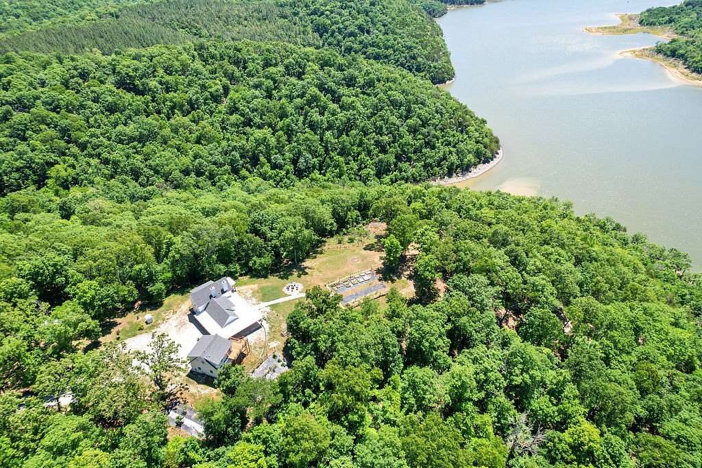 22.4 Acres of Recreational Land with Home for Sale in Rogers, Arkansas