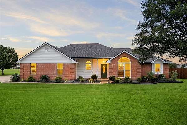 1.77 Acres of Land with Home for Sale in Waxahachie, Texas