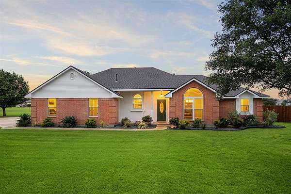 1.77 Acres of Land with Home for Sale in Waxahachie, Texas