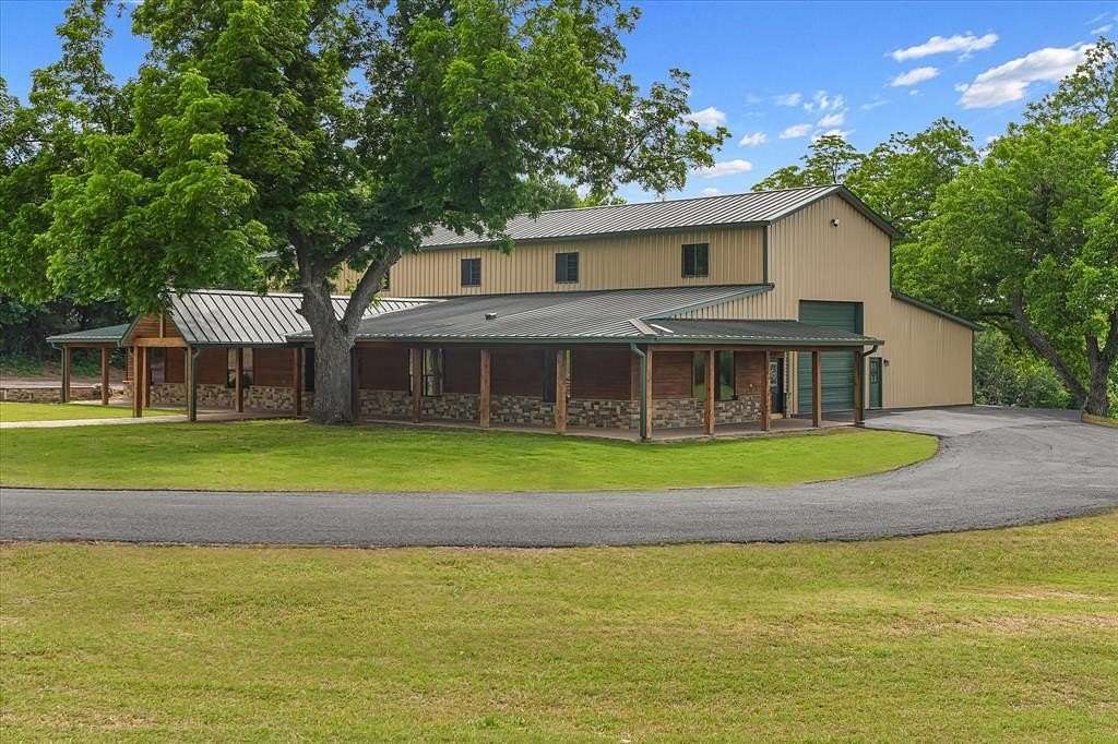 18.6 Acres of Land with Home for Sale in Blue Ridge, Texas