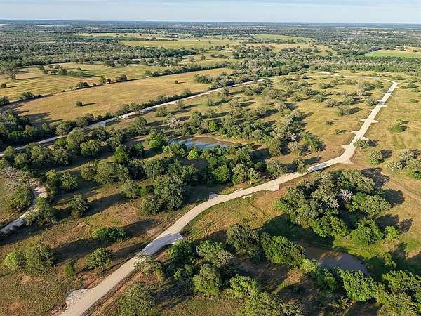 2 Acres of Residential Land for Sale in Waelder, Texas