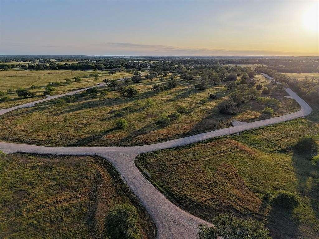 2 Acres of Residential Land for Sale in Waelder, Texas