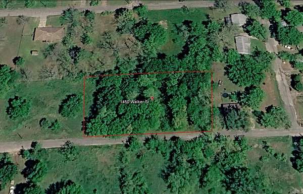 0.63 Acres of Residential Land for Sale in Paris, Texas