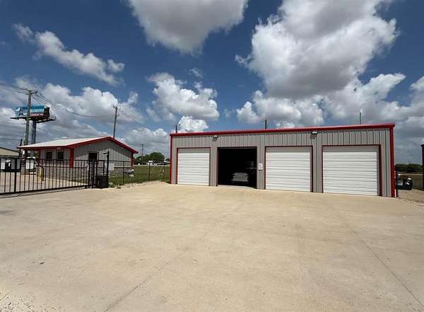 19.1 Acres of Commercial Land for Lease in Mansfield, Texas