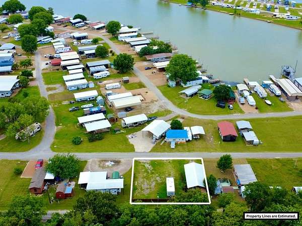 0.1 Acres of Land for Sale in Kerens, Texas