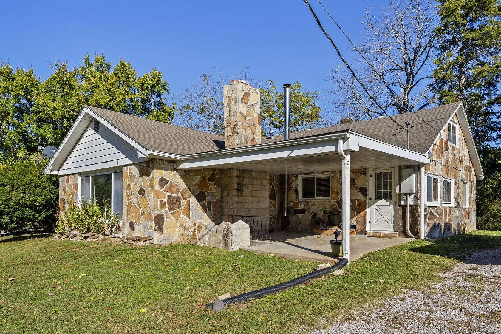 39.7 Acres of Land with Home for Sale in Branson, Missouri