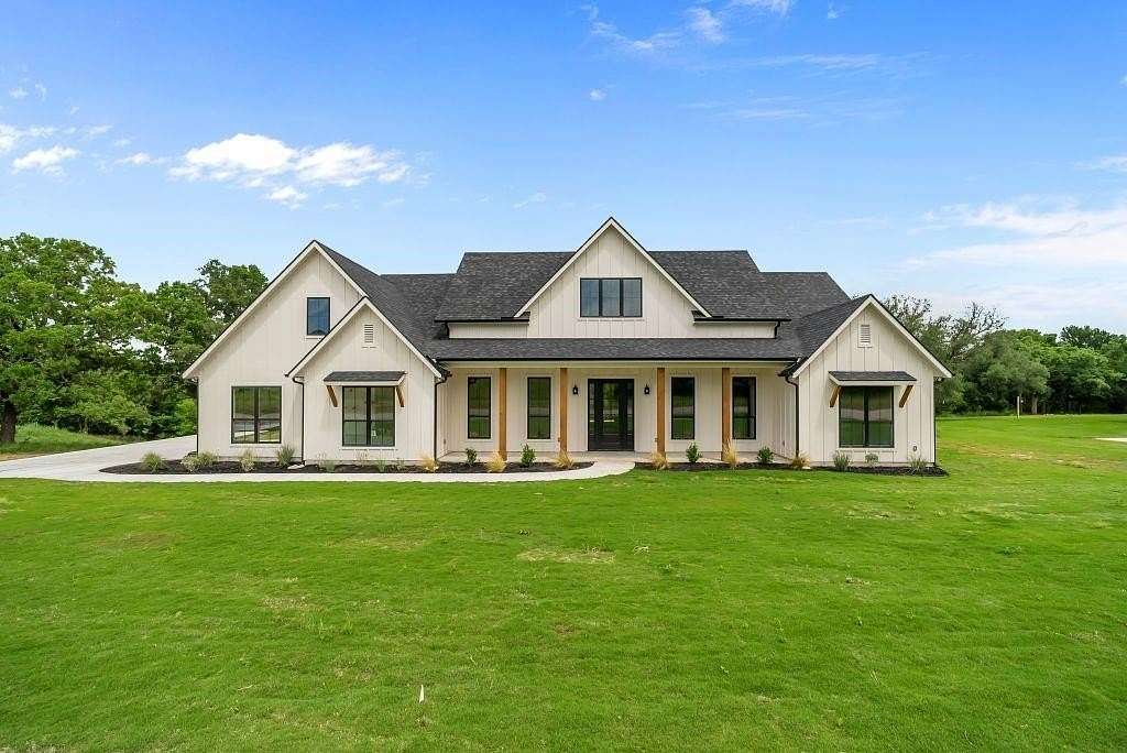 2 Acres of Land with Home for Sale in Weatherford, Texas
