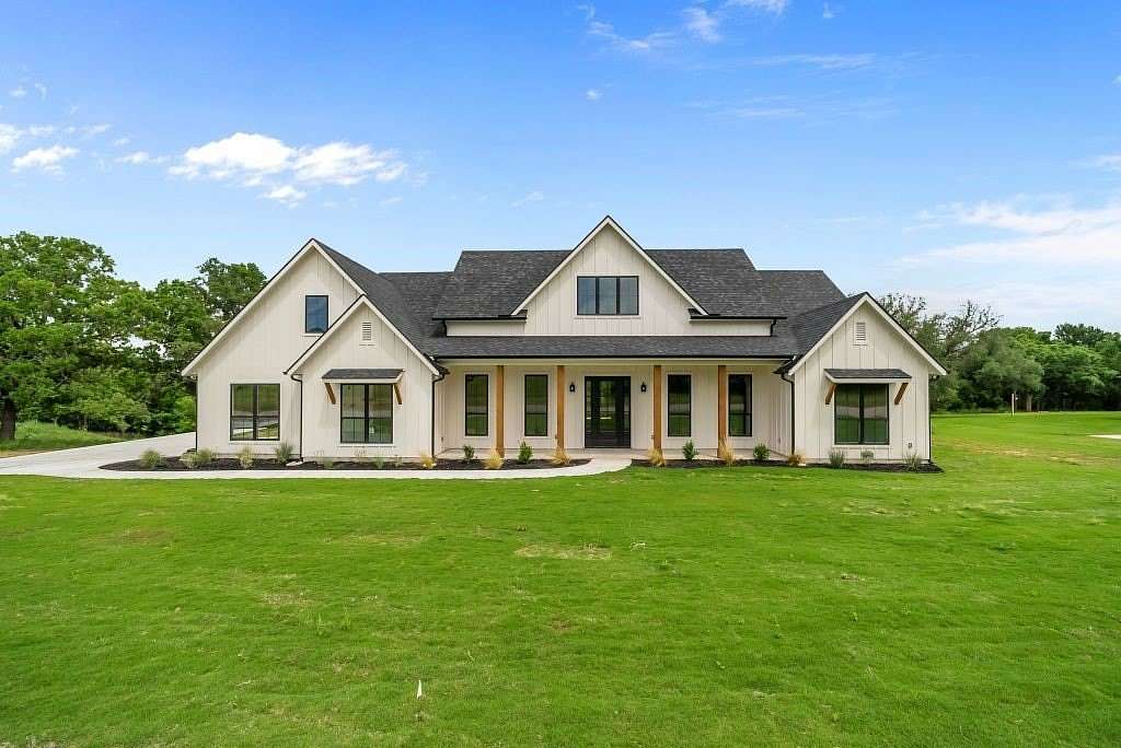 2 Acres of Land with Home for Sale in Weatherford, Texas