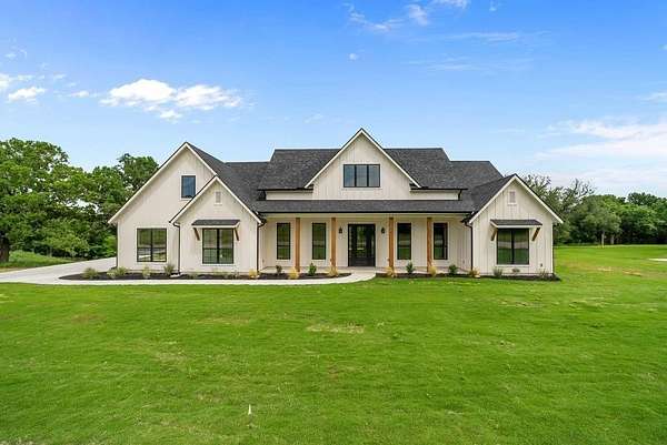 2 Acres of Land with Home for Sale in Weatherford, Texas