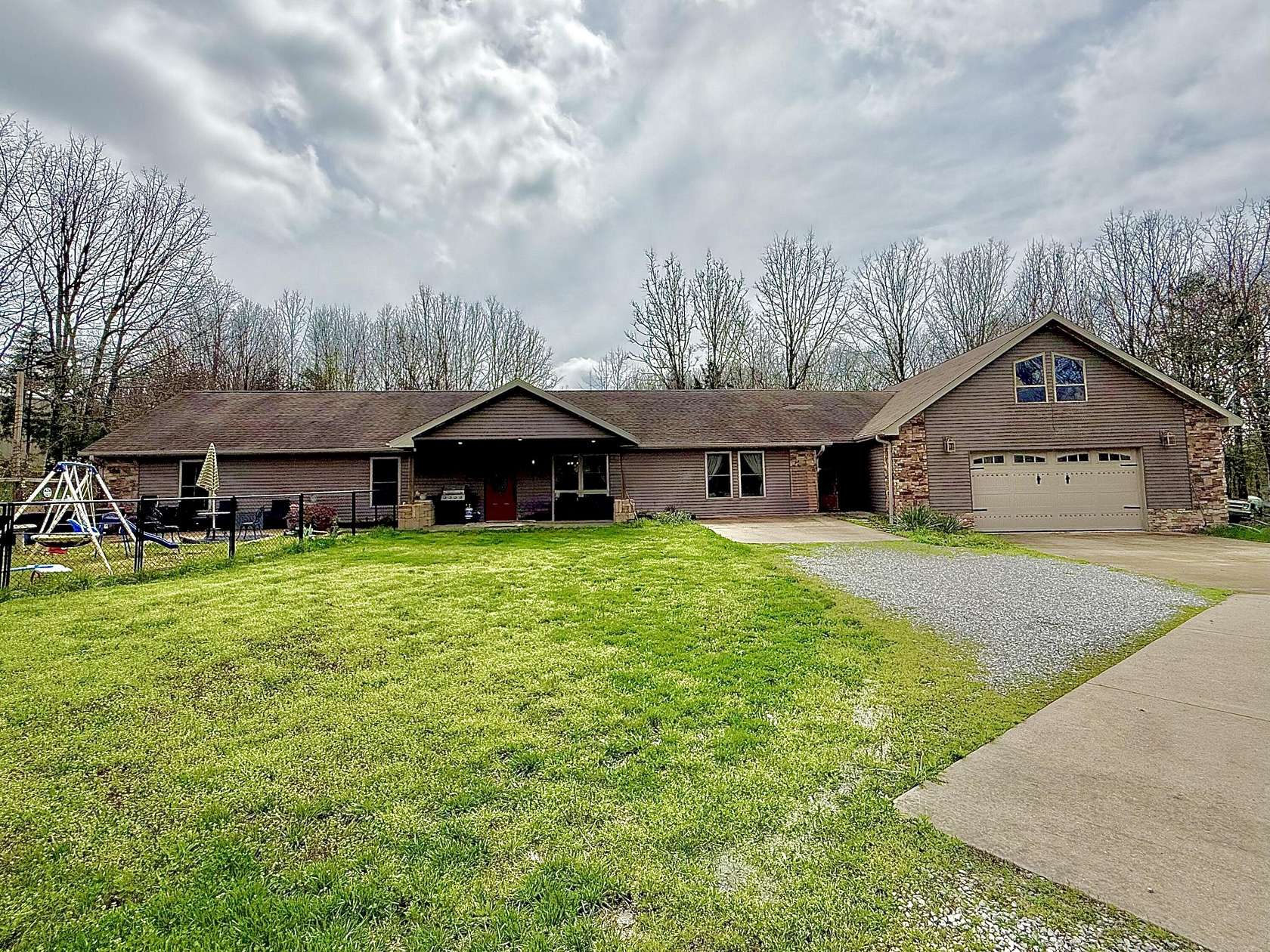 3.69 Acres of Land with Home for Sale in Houston, Missouri