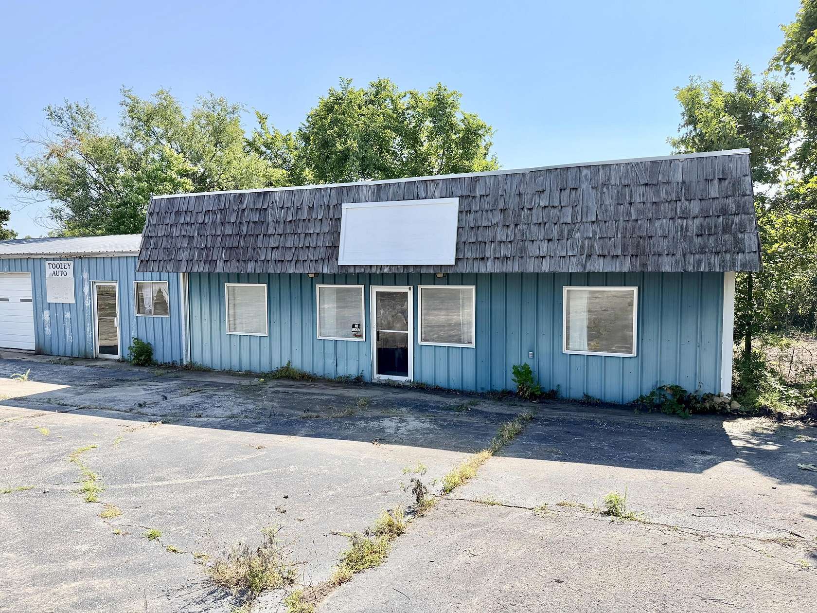 4.17 Acres of Commercial Land for Sale in Hartville, Missouri
