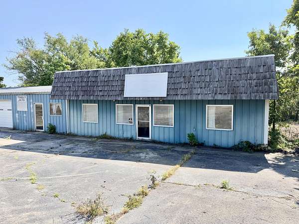4.17 Acres of Commercial Land for Sale in Hartville, Missouri
