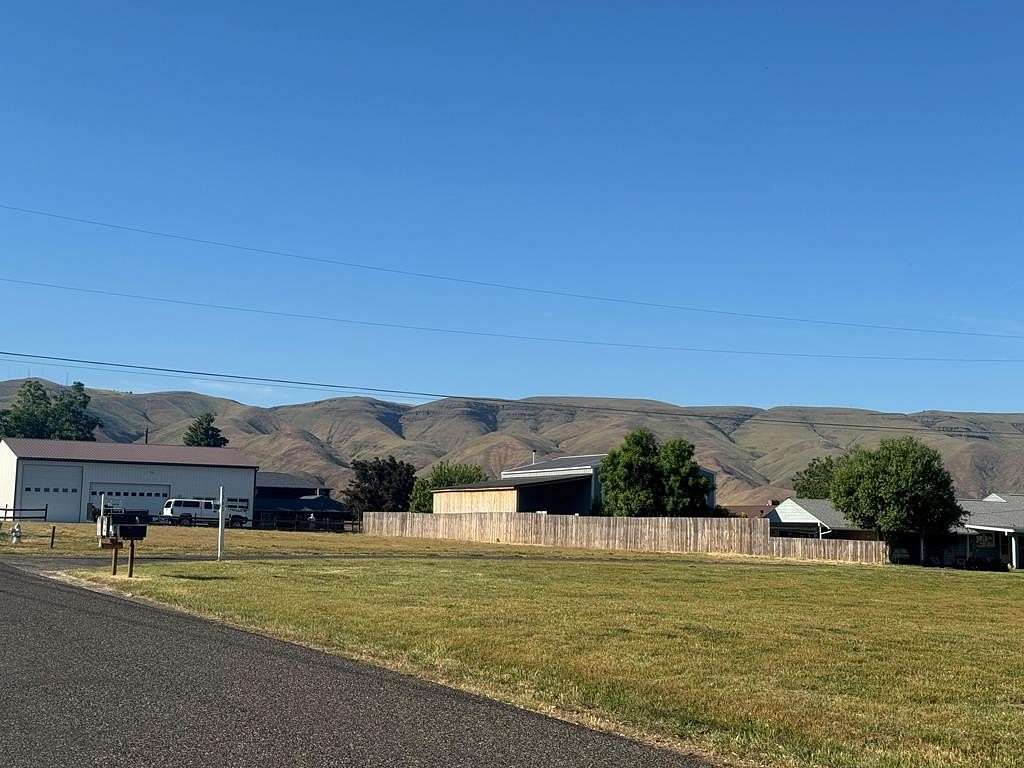 0.45 Acres of Residential Land for Sale in Clarkston, Washington