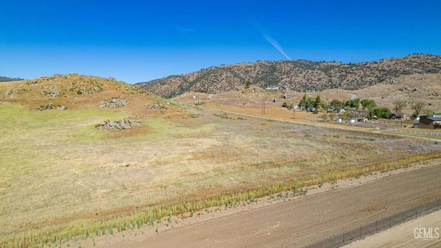 19 Acres of Land for Sale in Tehachapi, California