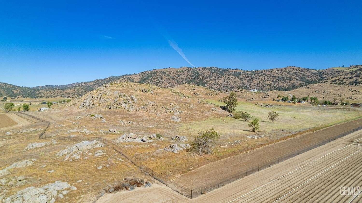 20 Acres of Land for Sale in Tehachapi, California