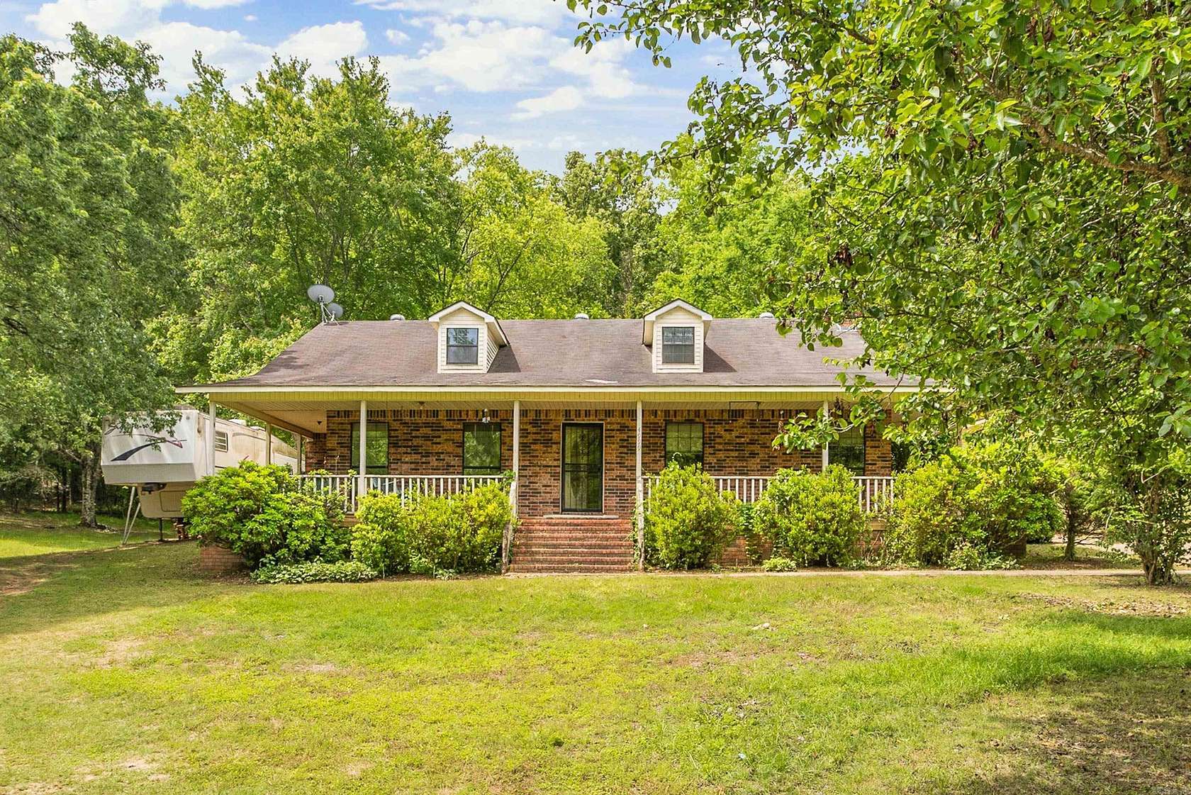 2.5 Acres of Land with Home for Sale in Benton, Arkansas