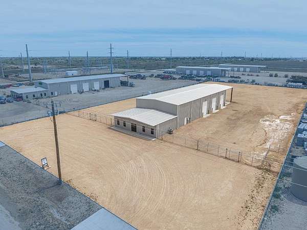 2.43 Acres of Improved Commercial Land for Sale in Midland, Texas