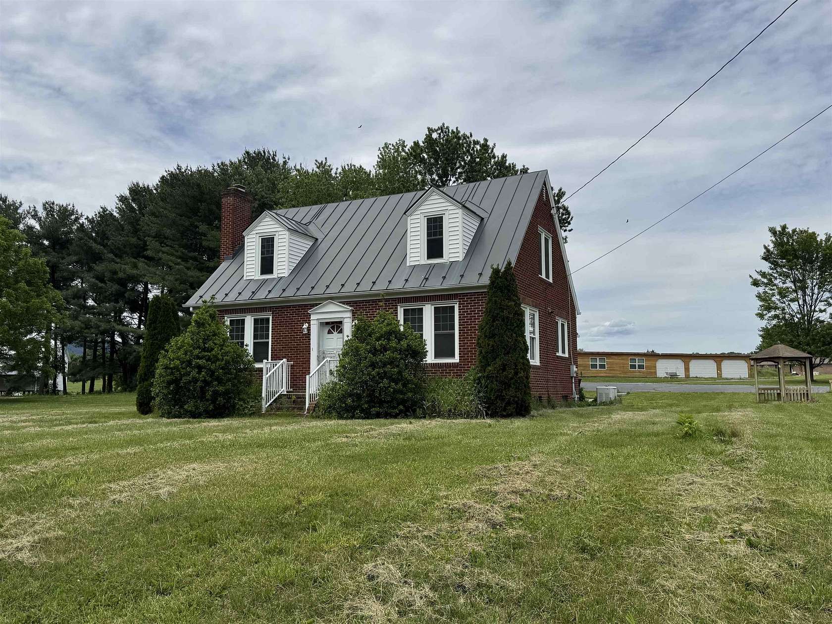 2.18 Acres of Land with Home for Lease in McGaheysville, Virginia