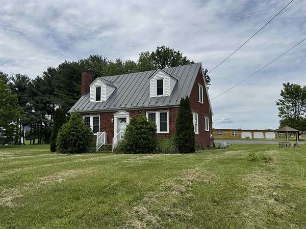 2.18 Acres of Land with Home for Lease in McGaheysville, Virginia