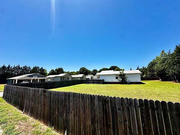 0.17 Acres of Residential Land for Sale in Palestine, Texas