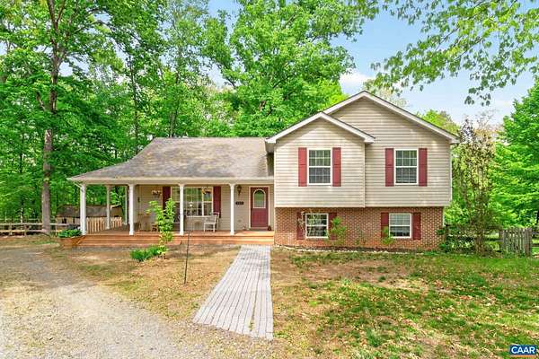 4.2 Acres of Land with Home for Sale in Palmyra, Virginia