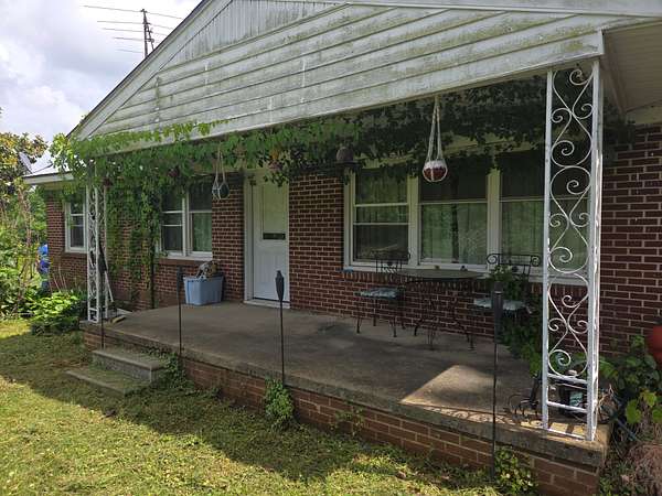 11 Acres of Land with Home for Sale in Florence, Alabama