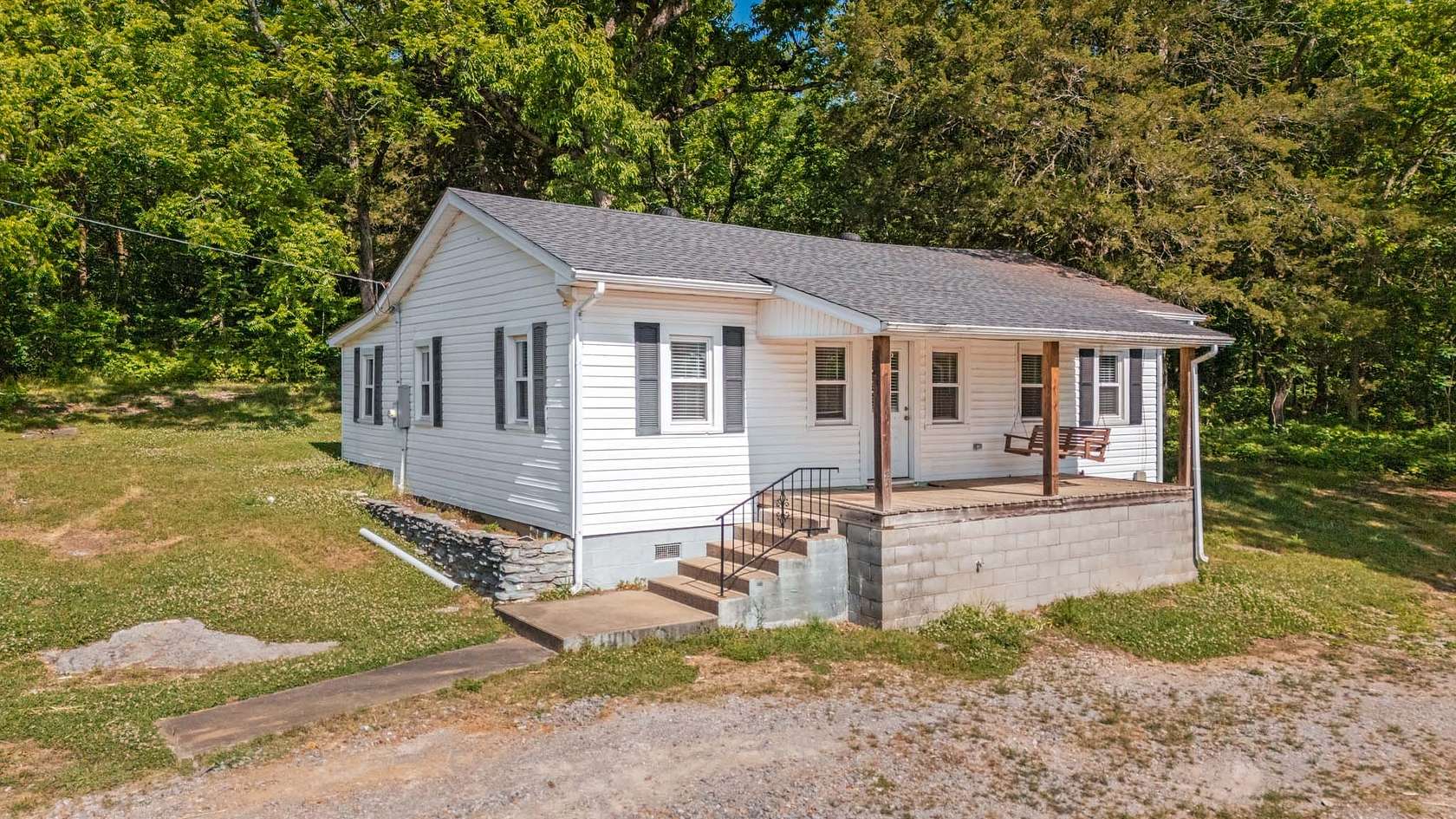 2.73 Acres of Land with Home for Auction in Lebanon, Tennessee