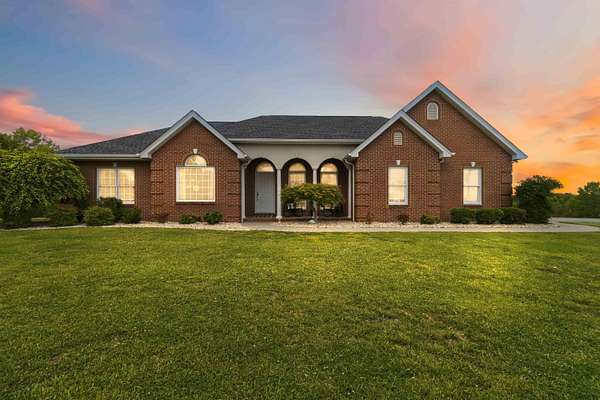 17.8 Acres of Land with Home for Sale in London, Kentucky