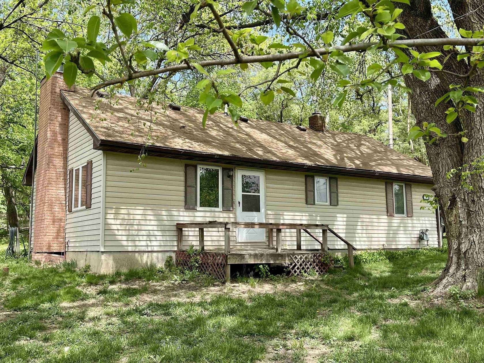 1.85 Acres of Land with Home for Sale in Sioux City, Iowa