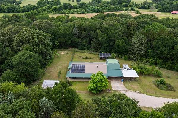 19.8 Acres of Land with Home for Sale in Mabank, Texas