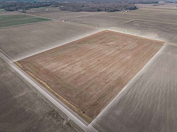 128 Acres of Land for Auction in Princeton, Indiana