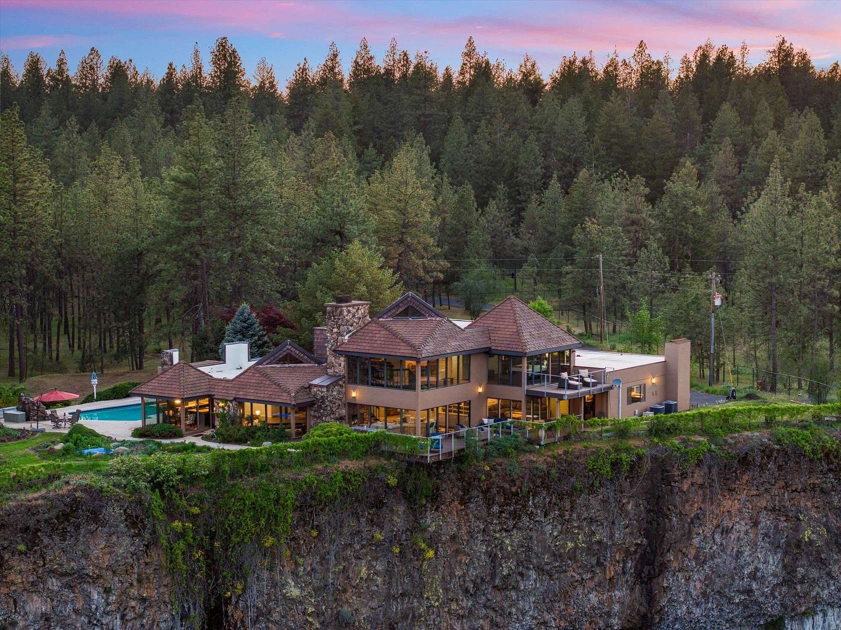 4.12 Acres of Land with Home for Sale in Spokane, Washington