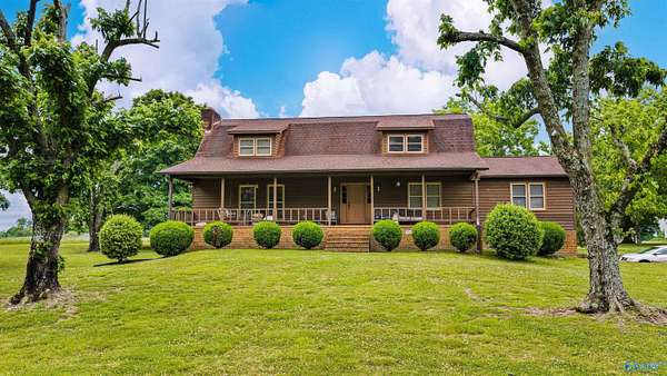 12 Acres of Land with Home for Sale in Fyffe, Alabama