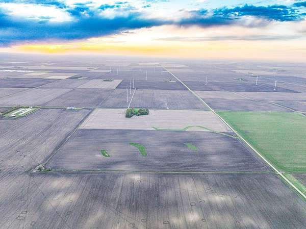 240 Acres of Land for Auction in Graettinger, Iowa