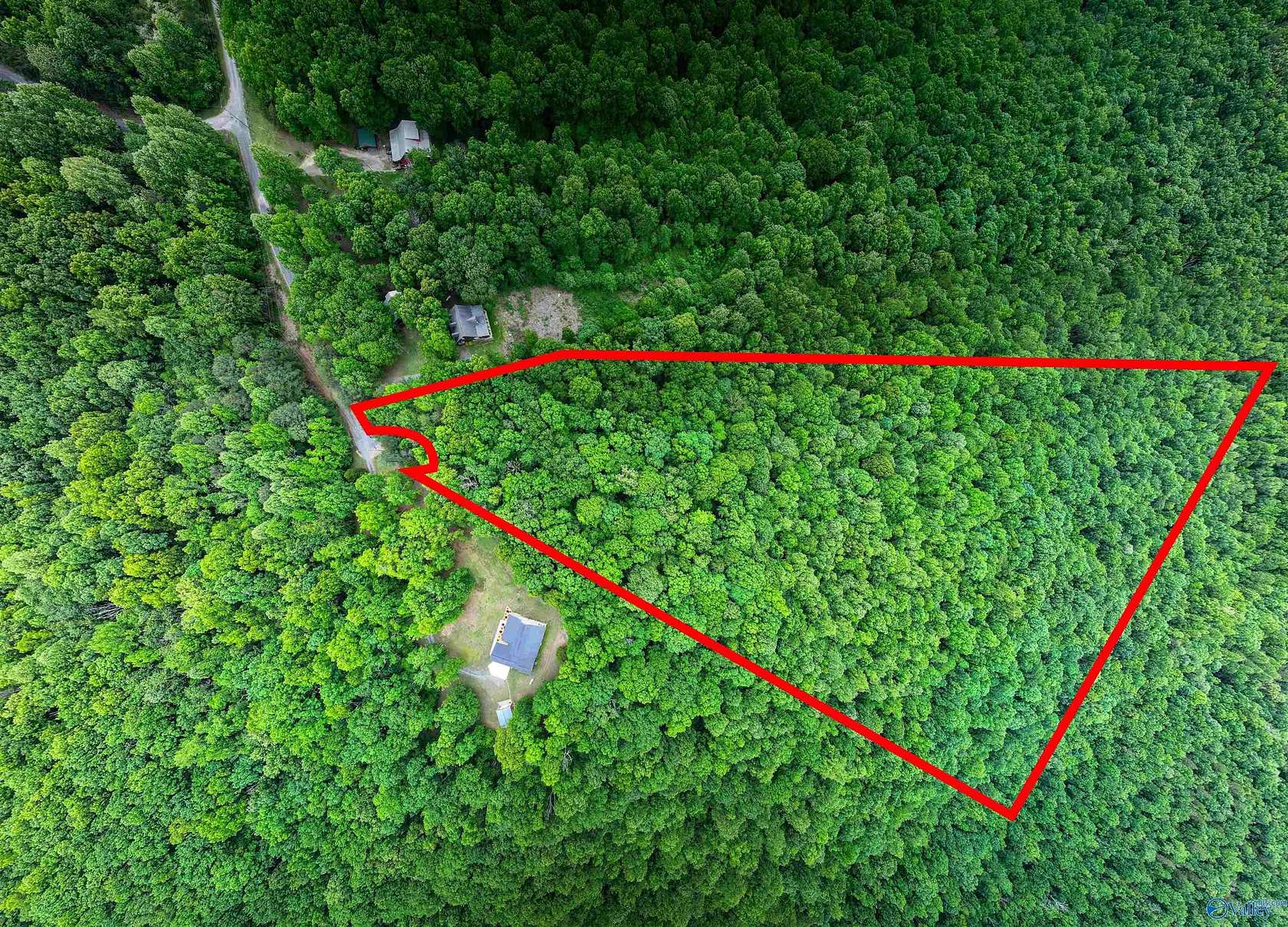 16 Acres of Land for Sale in Fort Payne, Alabama