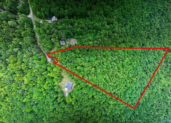 16 Acres of Land for Sale in Fort Payne, Alabama