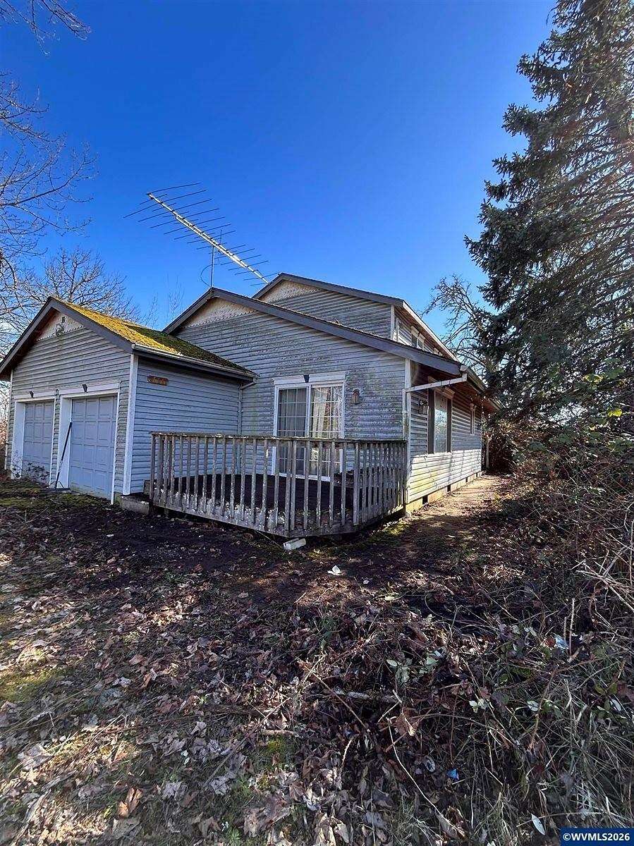 2.43 Acres of Land with Home for Sale in Albany, Oregon